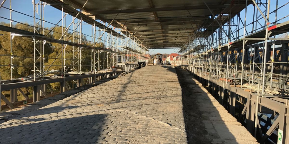 steinerne-bruecke-regensburg147E1AA36-D772-0D68-218F-97F9DEF16589.jpeg